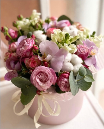 Коробка квітів розмір L ― Floristik — доставка квітів по всій Україні