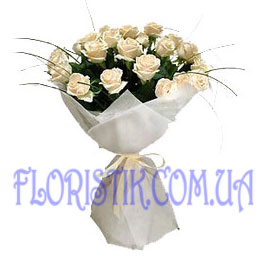 17 кремових троянд. Купити 17 кремових троянд у інтернет-магазині Флористик