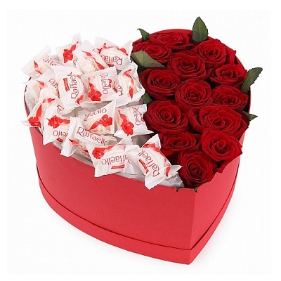 Сердце с рафаэлло ― Floristik — доставка цветов по всей Украине