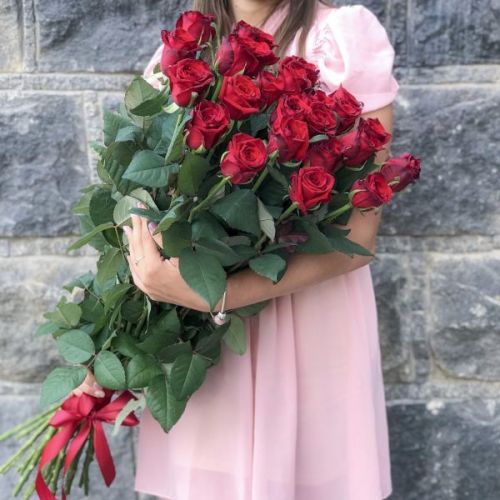 Букет длинных роз  ― Floristik — доставка цветов по всей Украине