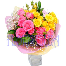 Букет з кущових троянд ― Floristik — доставка квітів по всій Україні