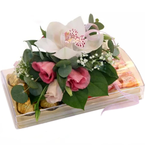 Коробка конфет с декором ― Floristik — доставка цветов по всей Украине