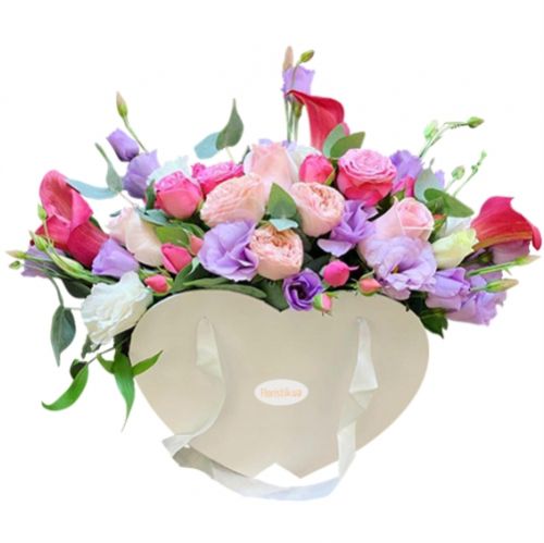 Коробка цветов ― Floristik — flower delivery all over Ukraine