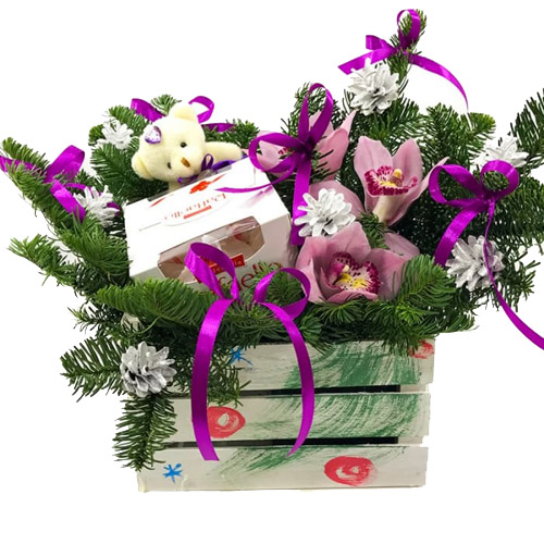  Праздничный сундук ― Floristik — flower delivery all over Ukraine