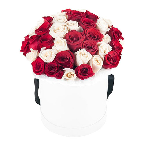 Коробка красных и белоснежных роз ― Floristik — flower delivery all over Ukraine