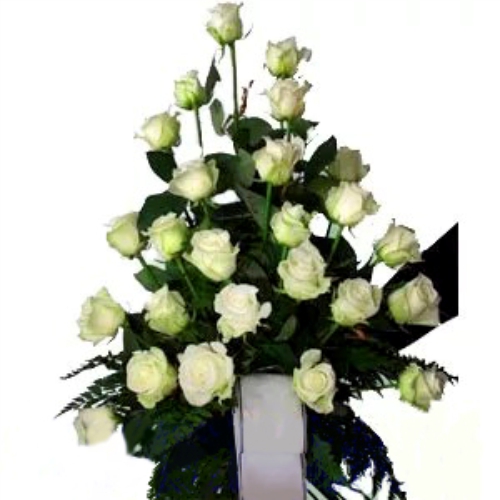 Корзина белых роз . Купить Корзина белых роз  в интернет-магазине Флористик